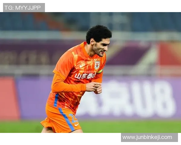 莱万领衔球队新征程展现超凡实力助力争冠之路